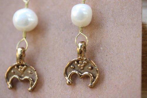 River of the Moon Pearl & Lunula Crescent Moon Earrings