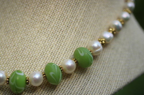 Is it 50 or 1950? Pearl, Glass, and Brass Necklace in Very Vintage Roman Style