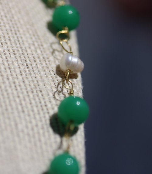 Bright Green Gem and White Pearl Ancient Roman Inspired Beaded Loop Chain Necklace Medieval Victorian SCA Christmas Holiday