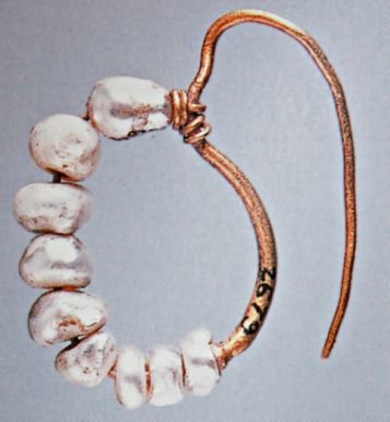 Reproduction Pearl Earrings from Imperial Roman Times