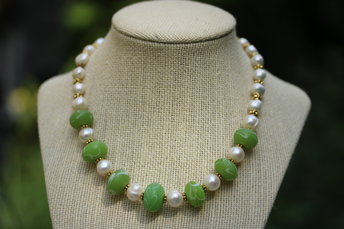 Is it 50 or 1950? Pearl, Glass, and Brass Necklace in Very Vintage Roman Style