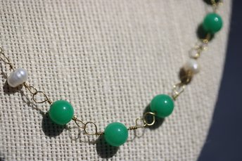 Bright Green Gem and White Pearl Ancient Roman Inspired Beaded Loop Chain Necklace Medieval Victorian SCA Christmas Holiday
